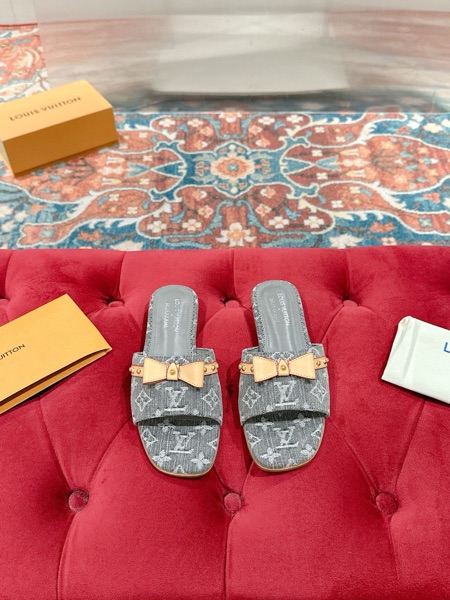 Women Louis Vuitton Shoes-527